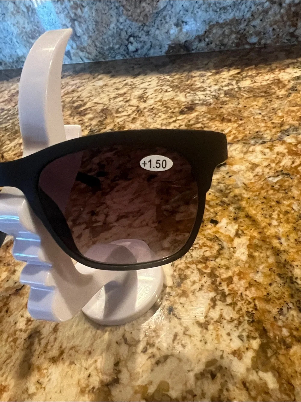 Bifocal Reading Sunglasses with Brown Gradient Lenses
